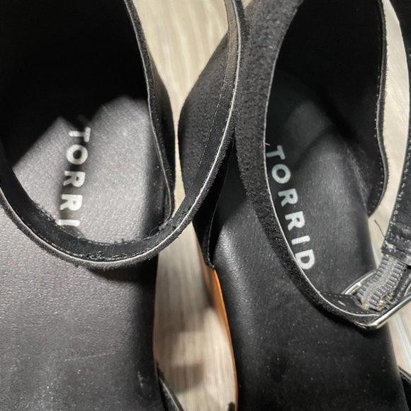 TORRIF Black Knot Bow Wood Womens Platforms - Picture 6 of 11